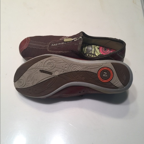 Shoes - Picture 3 of 3